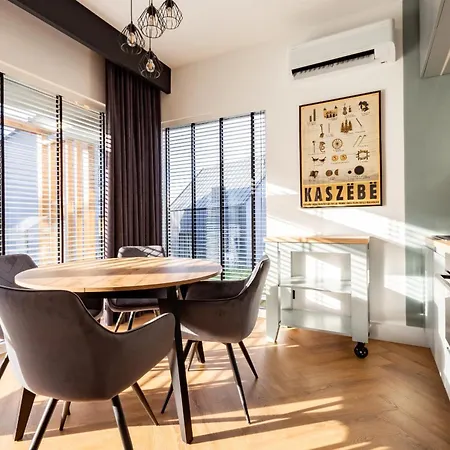 27p Aura Kaszub Villa *